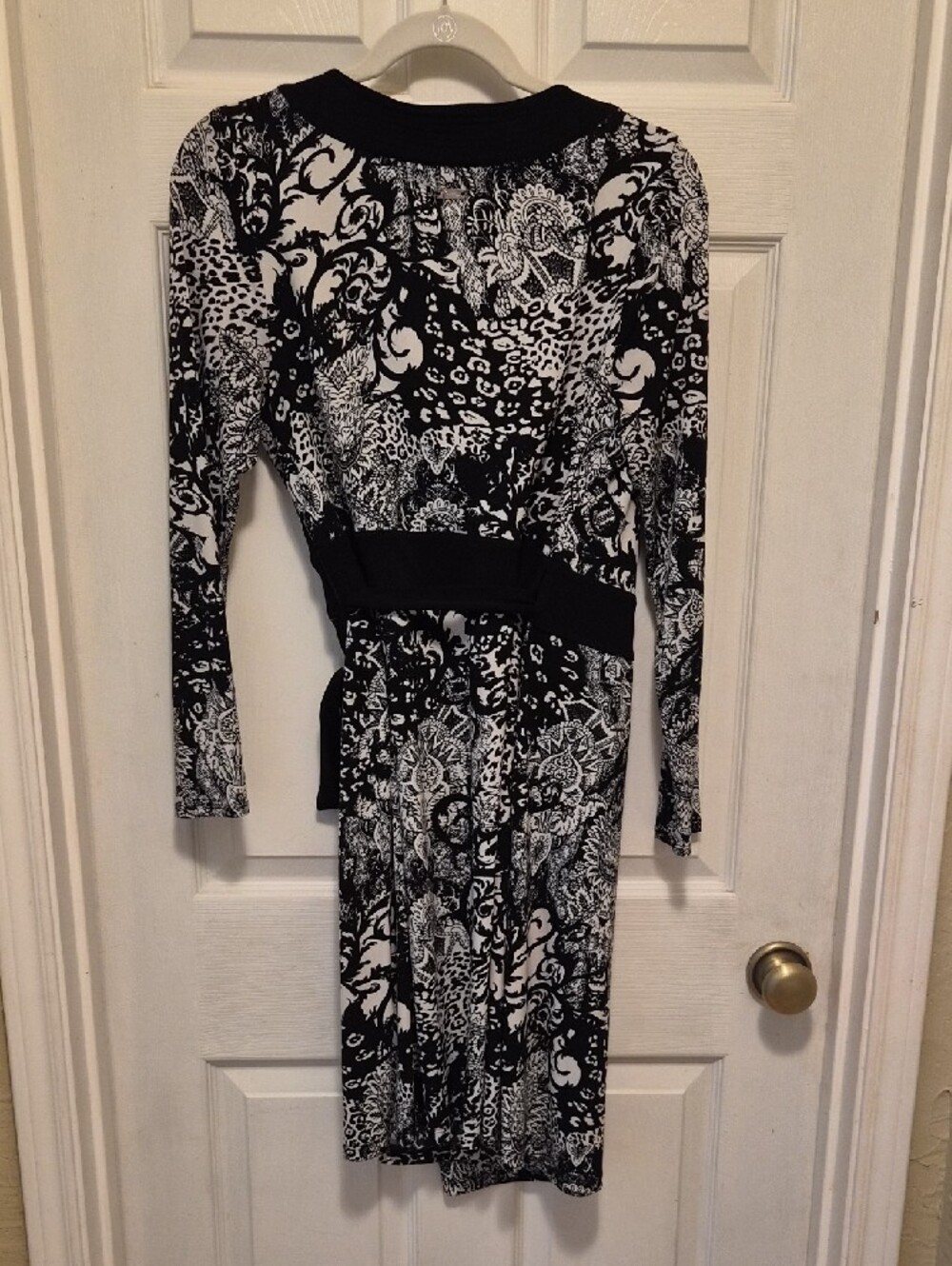 Thalia Sodi Black & White Printed Wrap Dress - Picture 5 of 8